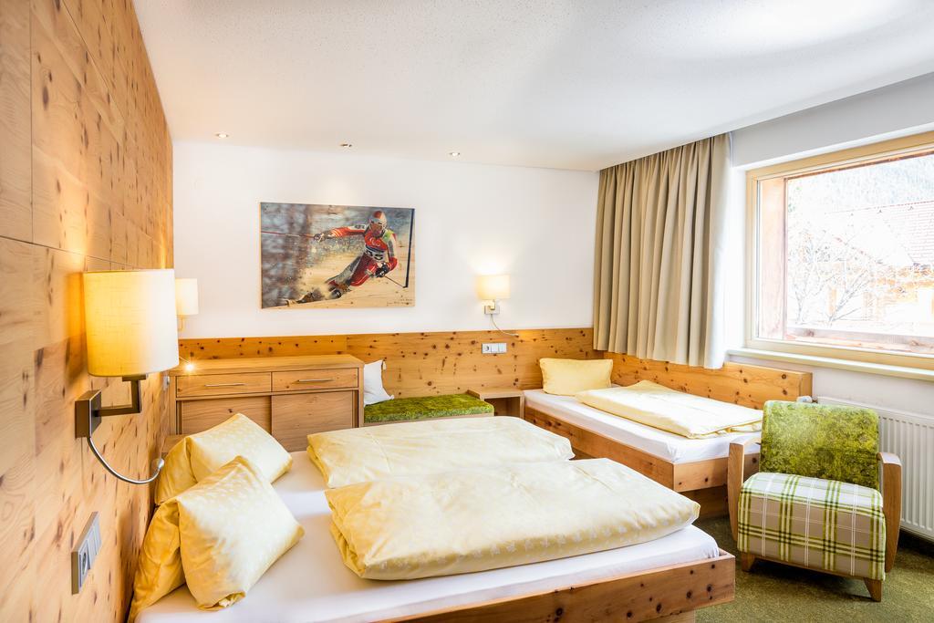 Hotel Garni Ernst Falch Sankt Anton am Arlberg Kültér fotó