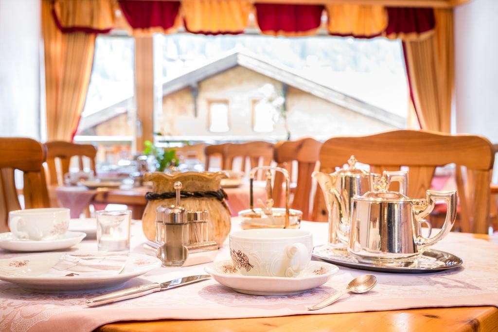 Hotel Garni Ernst Falch Sankt Anton am Arlberg Kültér fotó